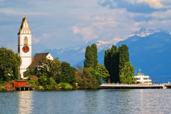 Kirche von Meilen am Zürichsee