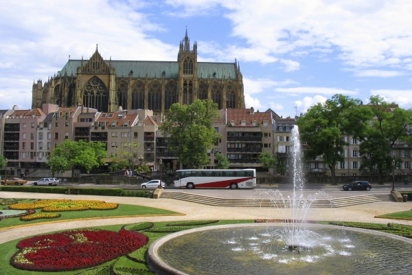 Kathedrale und Place de la Comédie in Metz, Region Lorraine