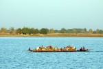 Traditionelles Langboot in Niger