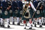 Schotten mit traditionellem Kilt